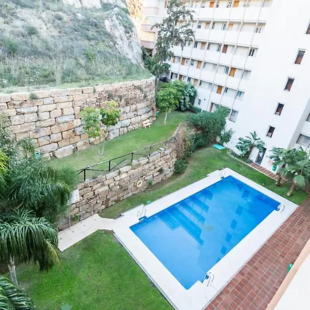 Con Amplia Terraza En フエンヒロラ