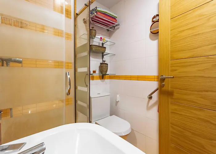 Con Amplia Terraza En * フエンヒロラ