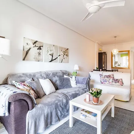 Apartment Con Amplia Terraza En *