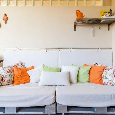 Apartment Con Amplia Terraza En *