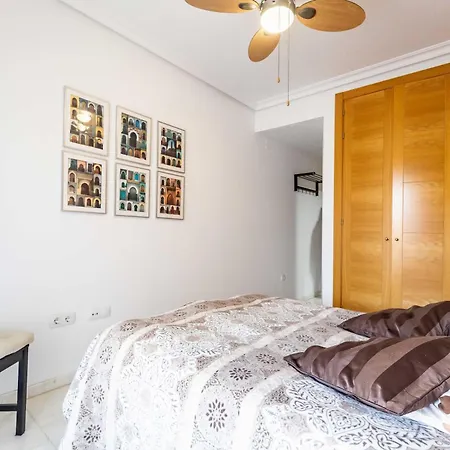 Con Amplia Terraza En Apartment Fuengirola