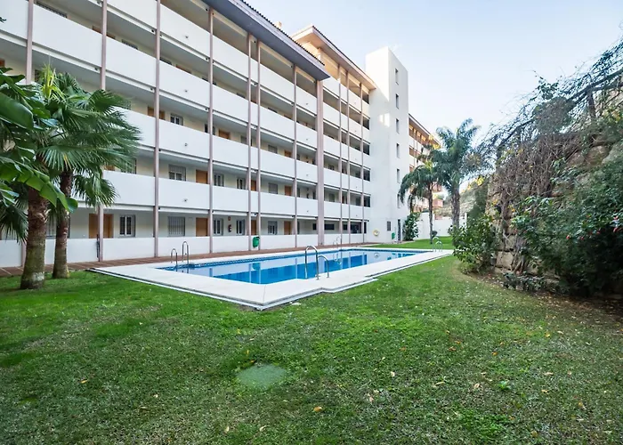 Con Amplia Terraza En *