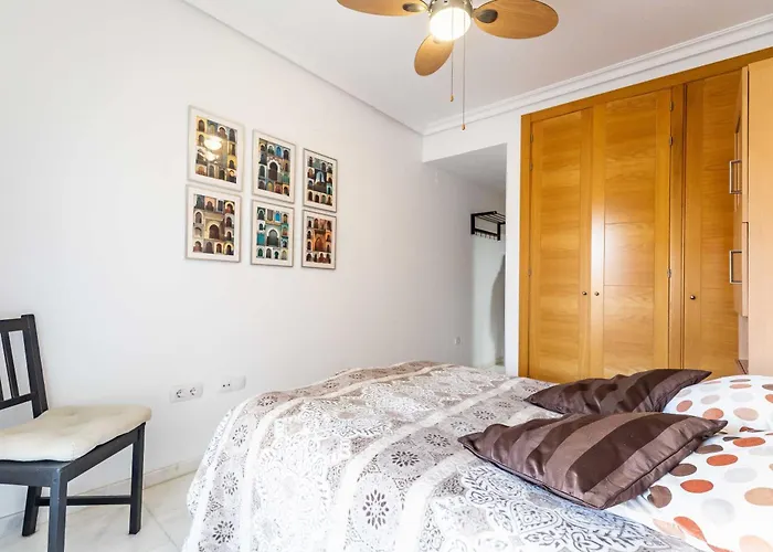 Con Amplia Terraza En Apartment Fuengirola