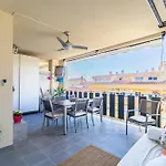 Con Amplia Terraza En