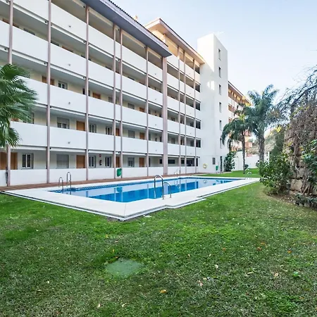 Con Amplia Terraza En *