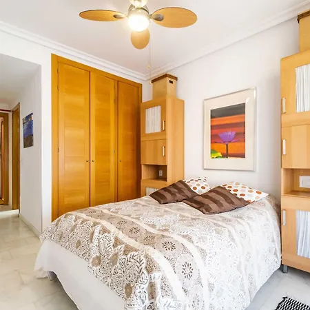 Con Amplia Terraza En Fuengirola